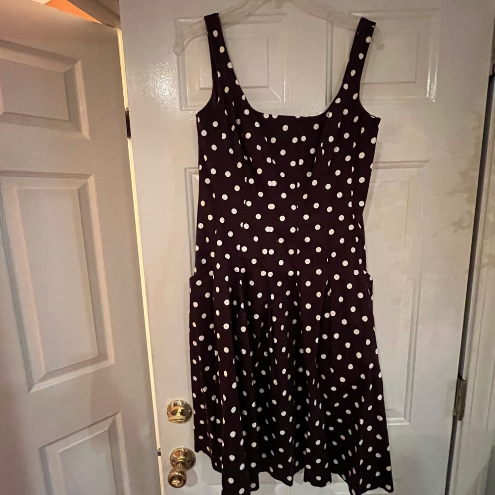 American Living White and Brown Sleeveless Scoop Neck Midi Sundress
